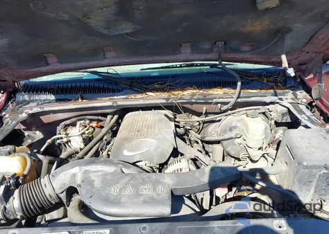 2002 Chevrolet Silverado 1500 Ls z USA, uszkodzony, nr VIN 2GCEC19T421427981